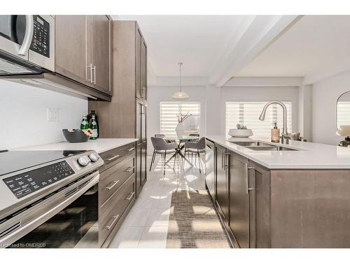 31 Baker Lane Lane, Paris, ON - Indoor Photo Showing Kitchen With Double Sink With Upgraded Kitchen