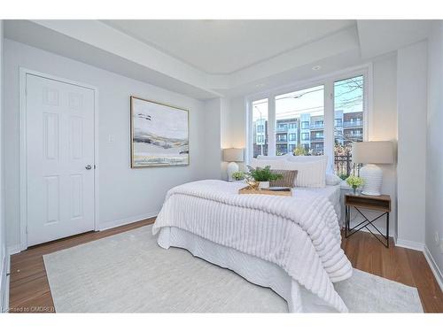 59-3056 Eglinton Avenue, Peel, ON - Indoor Photo Showing Bedroom