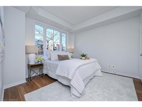 59-3056 Eglinton Avenue, Peel, ON - Indoor Photo Showing Bedroom