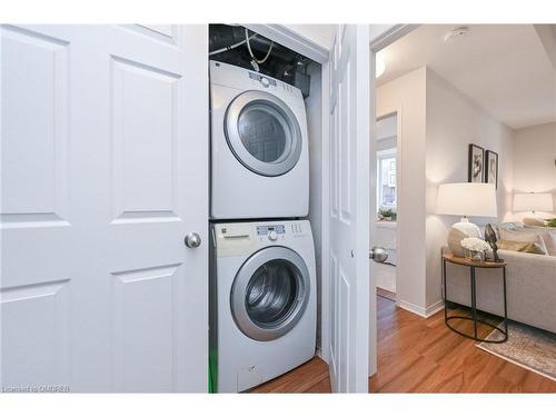 59-3056 Eglinton Avenue, Peel, ON - Indoor Photo Showing Laundry Room