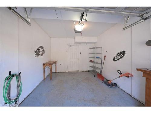 59-3056 Eglinton Avenue, Peel, ON - Indoor Photo Showing Garage