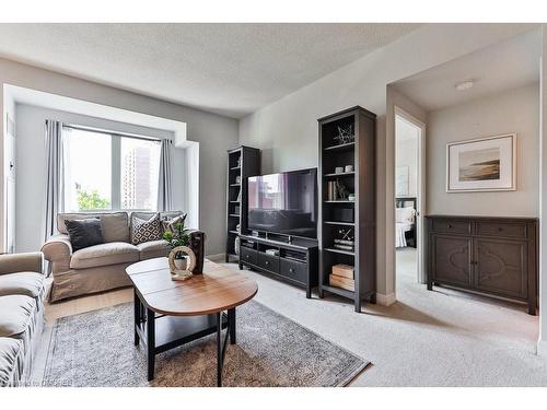 514-430 Pearl Street, Burlington, ON - Indoor Photo Showing Living Room