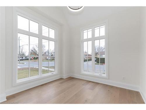 601 Maplehurst Avenue, Oakville, ON - Indoor Photo Showing Other Room