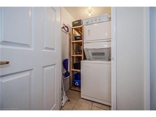 103-2300 Parkhaven Boulevard, Oakville, ON - Indoor Photo Showing Laundry Room