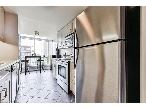 514-430 Pearl Street, Burlington, ON - Indoor Photo Showing Kitchen