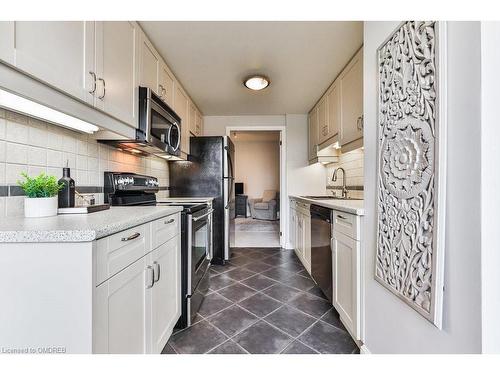 514-430 Pearl Street, Burlington, ON - Indoor Photo Showing Kitchen