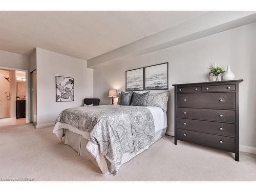 514-430 Pearl Street, Burlington, ON - Indoor Photo Showing Bedroom