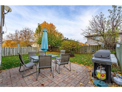 35 Parkland Crescent, Kitchener, ON - Outdoor