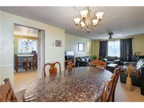 35 Parkland Crescent, Kitchener, ON - Indoor Photo Showing Dining Room