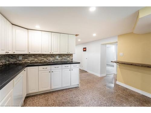 402 Guelph Line, Burlington, ON - Indoor Photo Showing Kitchen