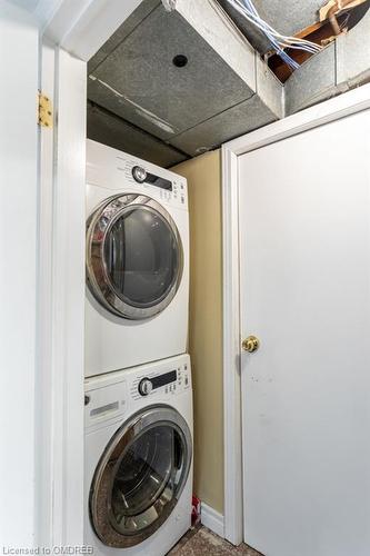 402 Guelph Line, Burlington, ON - Indoor Photo Showing Laundry Room