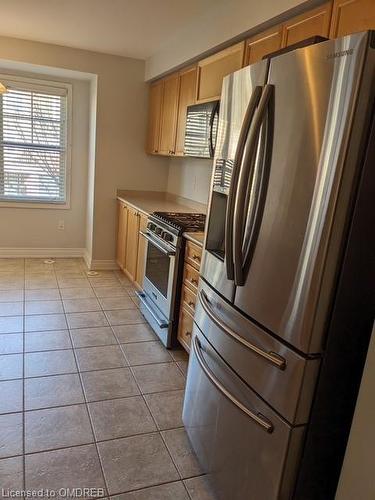 926 Deverell Place, Milton, ON - Indoor Photo Showing Kitchen