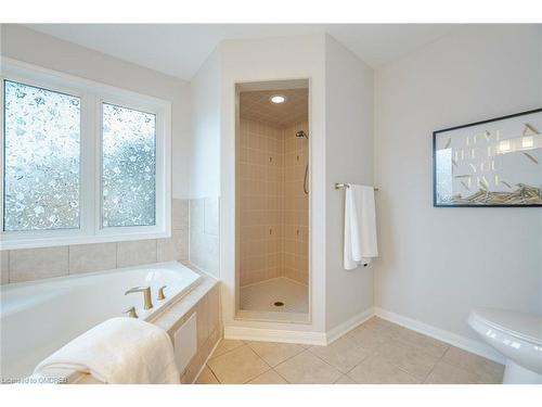 137 Willet Terrace, Milton, ON - Indoor Photo Showing Bathroom