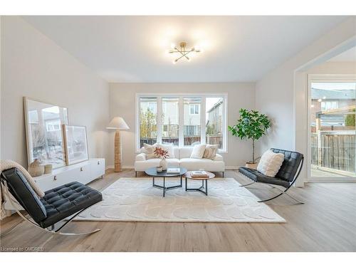 137 Willet Terrace, Milton, ON - Indoor Photo Showing Living Room