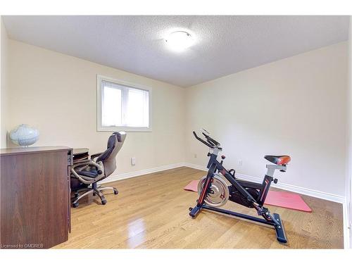 2116 Munn'S Avenue, Oakville, ON - Indoor Photo Showing Gym Room