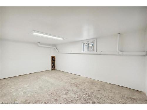 377 Davis Street, Port Colborne, ON - Indoor Photo Showing Garage