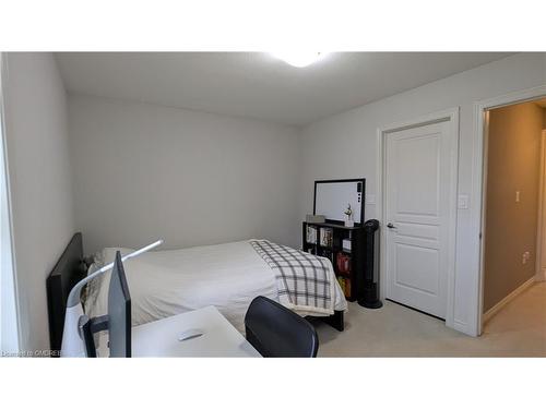 90 Robert Peel Road, Kitchener, ON - Indoor Photo Showing Bedroom