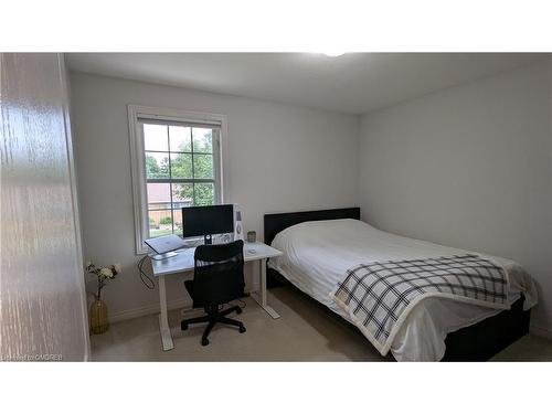 90 Robert Peel Road, Kitchener, ON - Indoor Photo Showing Bedroom