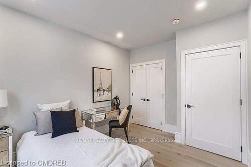 1404 Wren Avenue, Oakville, ON - Indoor Photo Showing Bedroom