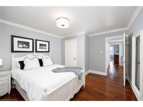 1209 Bowman Drive, Oakville, ON - Indoor Photo Showing Bedroom