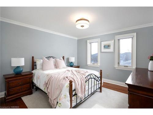 1209 Bowman Drive, Oakville, ON - Indoor Photo Showing Bedroom