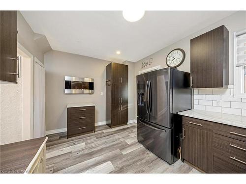 16 Case Street, Hamilton, ON - Indoor Photo Showing Kitchen