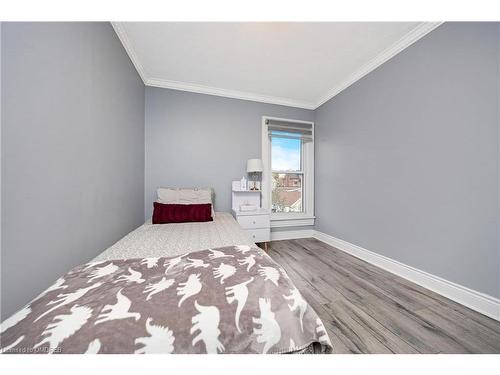 16 Case Street, Hamilton, ON - Indoor Photo Showing Bedroom