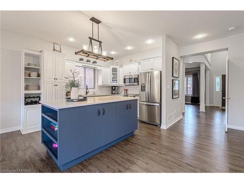 58 Mission Road, Brantford, ON - Indoor Photo Showing Kitchen With Upgraded Kitchen