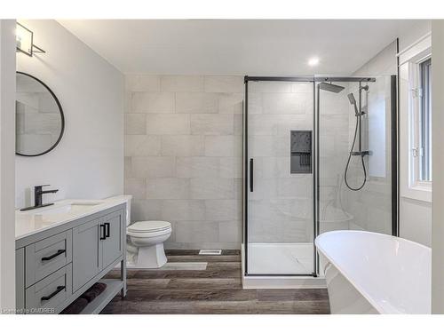 58 Mission Road, Brantford, ON - Indoor Photo Showing Bathroom