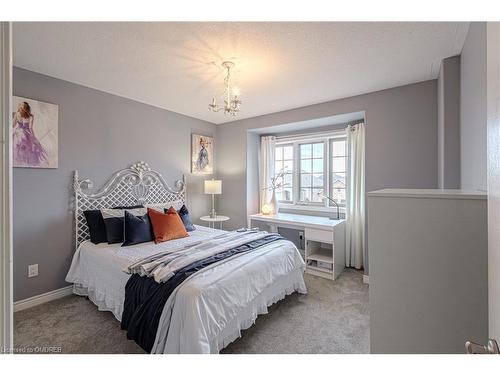 58 Mission Road, Brantford, ON - Indoor Photo Showing Bedroom