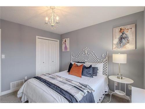 58 Mission Road, Brantford, ON - Indoor Photo Showing Bedroom