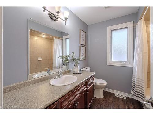 58 Mission Road, Brantford, ON - Indoor Photo Showing Bathroom