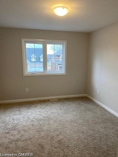 9323 White Oak Avenue, Niagara Falls, ON - Indoor Photo Showing Other Room