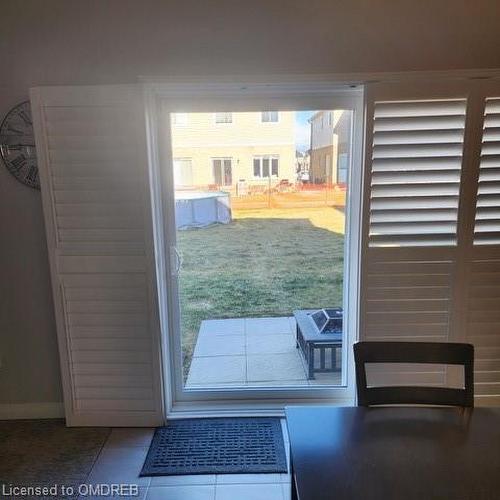 9323 White Oak Avenue, Niagara Falls, ON - Indoor Photo Showing Other Room