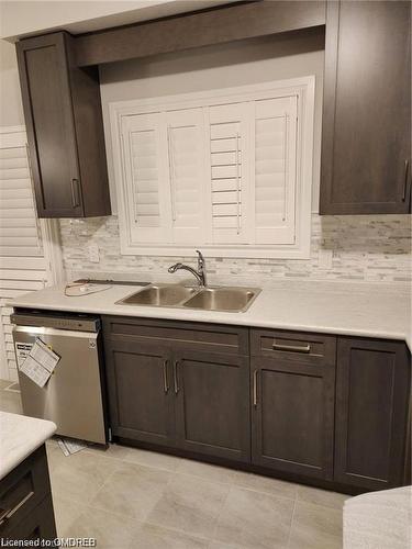 9323 White Oak Avenue, Niagara Falls, ON - Indoor Photo Showing Kitchen With Double Sink