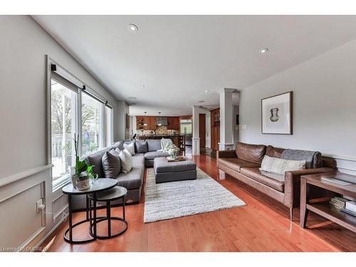 2108 Schoolmaster Circle, Oakville, ON - Indoor Photo Showing Living Room