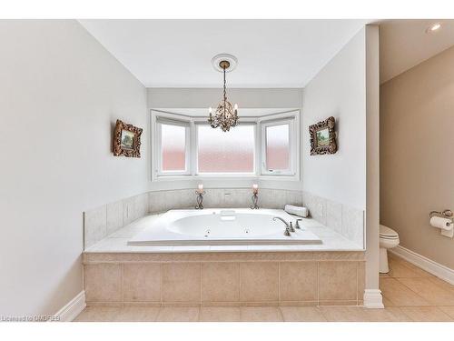 2108 Schoolmaster Circle, Oakville, ON - Indoor Photo Showing Bathroom