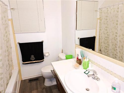 21 Drury Crescent, St. Catharines, ON - Indoor Photo Showing Bathroom