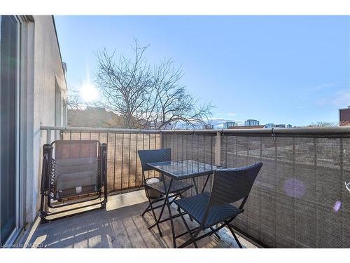 406-151 Robinson Street, Oakville, ON - Outdoor