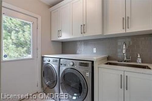 1404 The Links Drive, Oakville, ON - Indoor Photo Showing Laundry Room