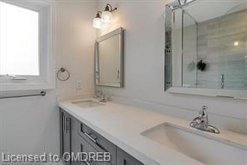 1404 The Links Drive, Oakville, ON - Indoor Photo Showing Bathroom