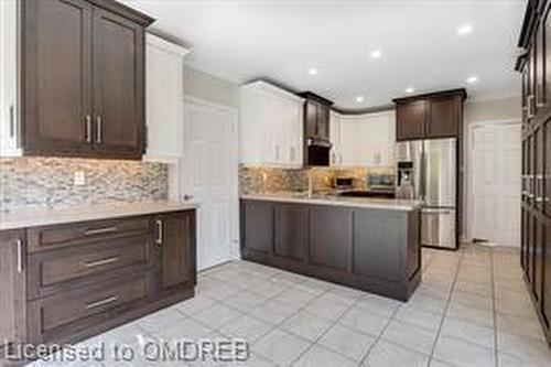 1404 The Links Drive, Oakville, ON - Indoor Photo Showing Kitchen