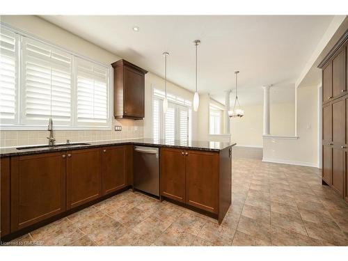 3396 Liptay Avenue, Oakville, ON - Indoor Photo Showing Kitchen