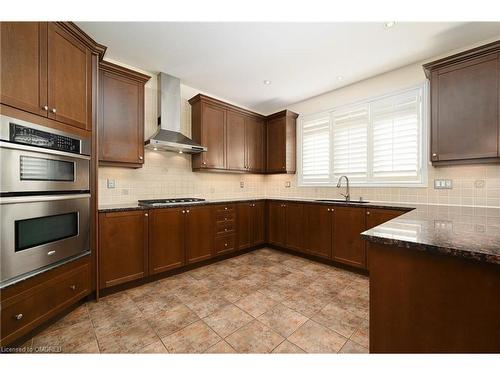 3396 Liptay Avenue, Oakville, ON - Indoor Photo Showing Kitchen