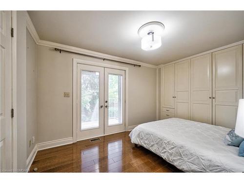 1386 Hixon Street, Oakville, ON - Indoor Photo Showing Bedroom