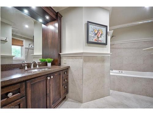 1386 Hixon Street, Oakville, ON - Indoor Photo Showing Bathroom