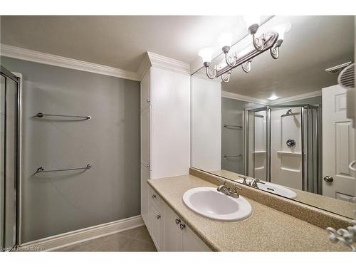 1386 Hixon Street, Oakville, ON - Indoor Photo Showing Bathroom