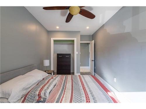 55 Allan Avenue, Hamilton, ON - Indoor Photo Showing Bedroom