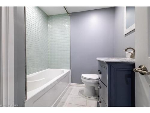 55 Allan Avenue, Hamilton, ON - Indoor Photo Showing Bathroom