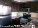 2201-208 Enfield Place, Mississauga, ON  - Indoor Photo Showing Kitchen 